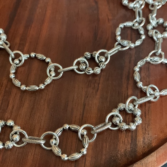 Silver tone necklace - Picture 4 of 5